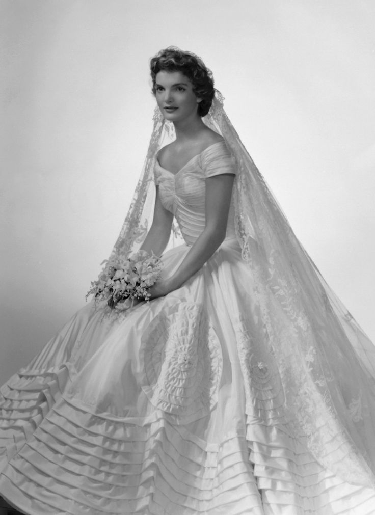 five-fabulous-celebrity-wedding-dresses